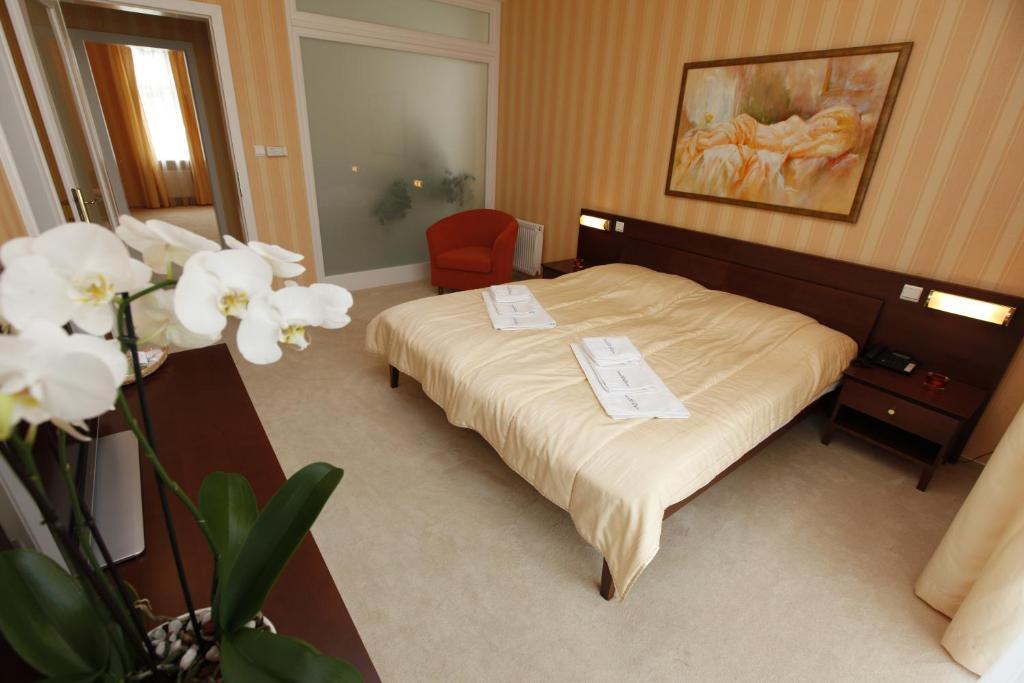 Hotel Sandor Pavillon بييشتِني الغرفة الصورة