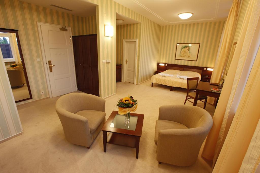 Hotel Sandor Pavillon بييشتِني الغرفة الصورة